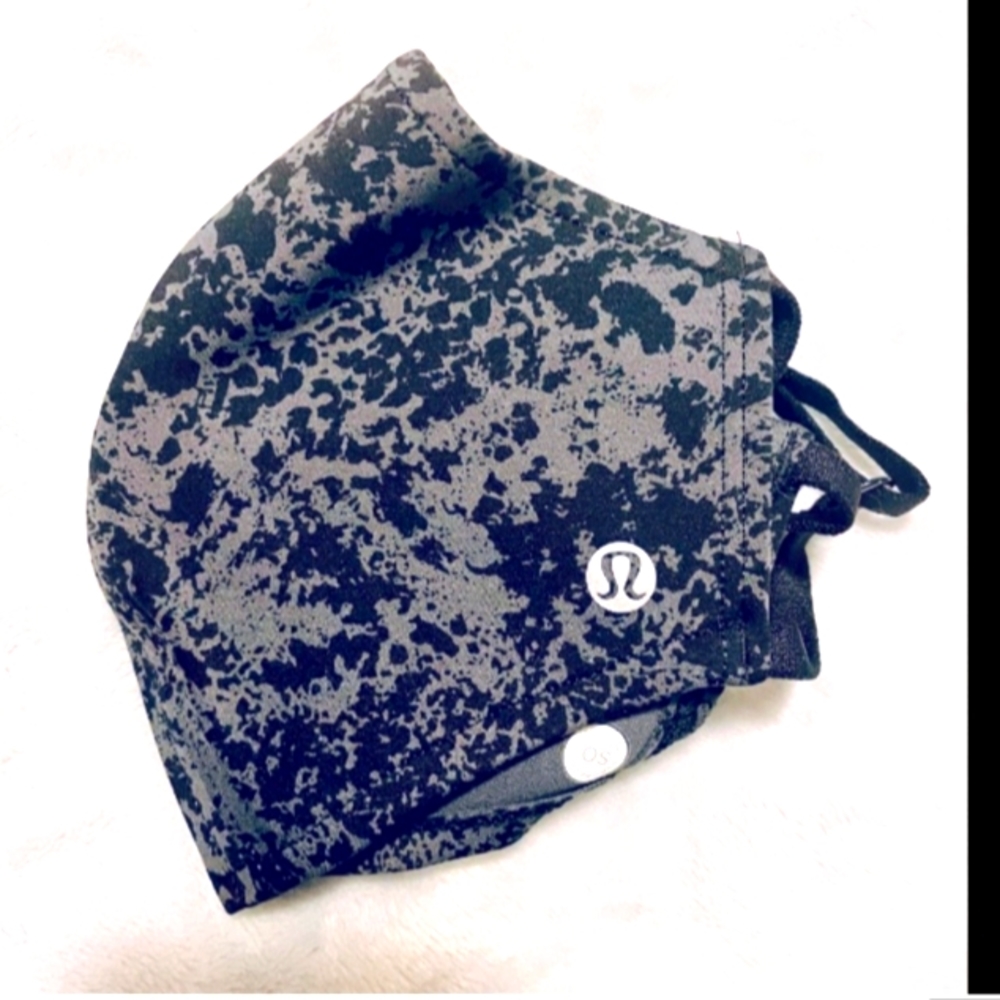 Lululemon Black/Gray Double Strap Face Mask One Size BNWT in Box!